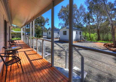 Yea Riverside Caravan Park - Perths Hotel 3