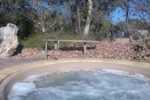 Longreach Tourist Park Caravan Park - Perths Hotel 7