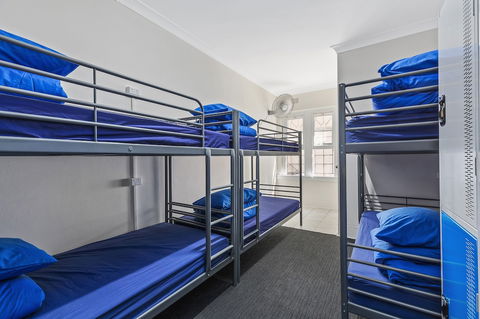 Ady's Place Backpackers - Perths Hotel 2