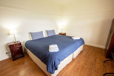 Smith Street Cottage Naracoorte - Perths Hotel 6