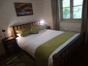 Shepherds Gully - Perths Hotel 0