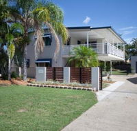 City Beach Holiday House - Perths Hotel