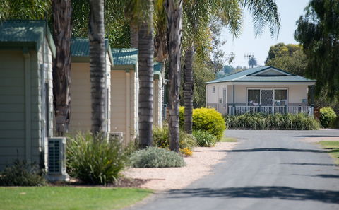 Berri Riverside Holiday Park - Perths Hotel 5