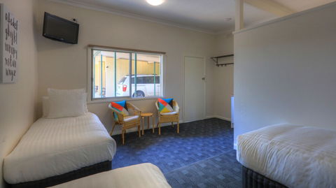 Corryong Hotel Motel - Perths Hotel 4