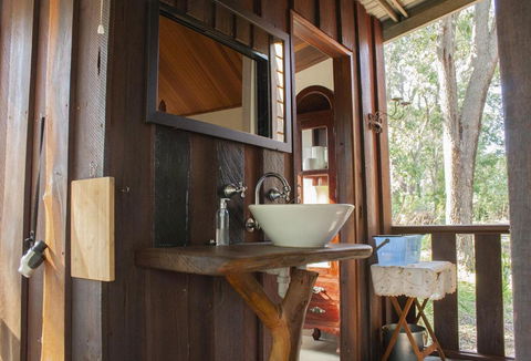 Barrabup Sanctuary BirdHide - Perths Hotel 3