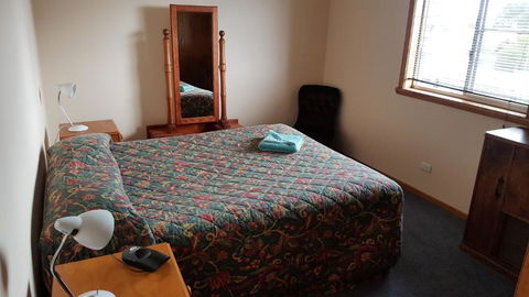 Waratah Falls Holiday Unit - Perths Hotel 3