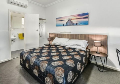 Rest Motels Naracoorte - Perths Hotel 0