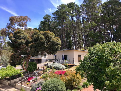 Karawatha Cottages B&B - Perths Hotel 0
