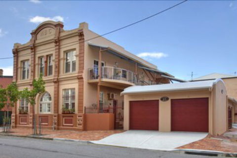 Newcastle Terraces & Apartments NBC Apartments - Perths Hotel 0
