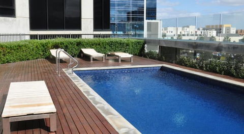 AKOM AT Docklands - Perths Hotel 4