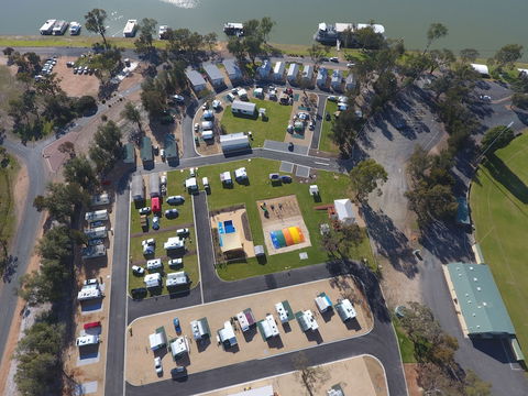 Waikerie Holiday Park - Perths Hotel 2
