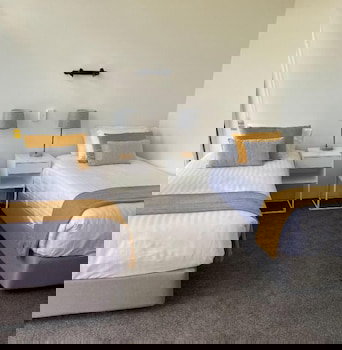 Orford Blue Waters - Perths Hotel 2