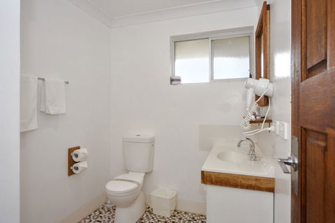 Pleasant Way River Lodge - Perths Hotel 5