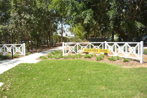 Honeybee Country Accommodation - Perths Hotel 1