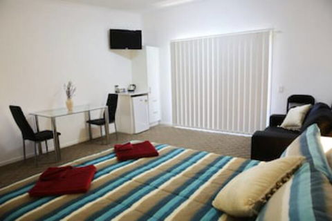 Honeybee Country Accommodation - Perths Hotel 0