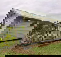 Mena Creek Flower House - Perths Hotel