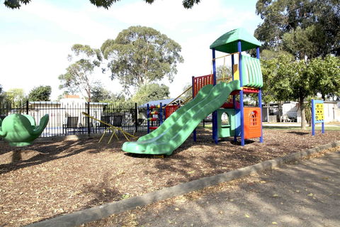 Nagambie Caravan Park & Motel - Perths Hotel 2