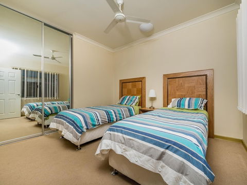 Seafront Unit 49 - Perths Hotel 5
