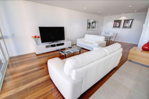 Seapoint 102 - Perths Hotel 0