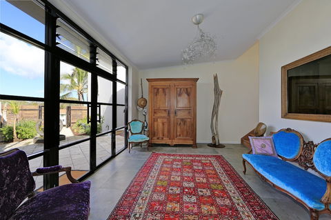 ZEN Beach Retreat - Perths Hotel 1