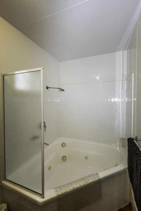 BIG4 Breeze Holiday Park â€“ Mannum - Perths Hotel 5