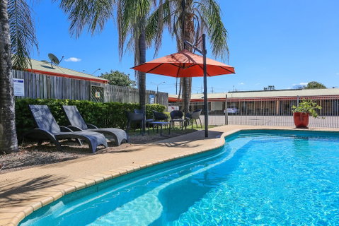 Clermont Country Motor Inn - Perths Hotel 3