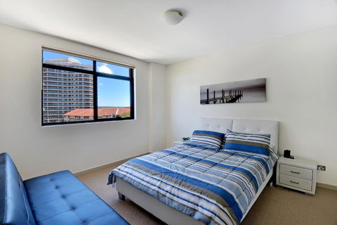 Crystal Waters 15 - Perths Hotel 4