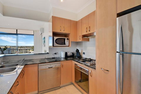 Crystal Waters 15 - Perths Hotel 5