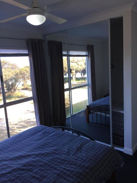 Falcon Bay 4x4 Townhouse - Perths Hotel 4