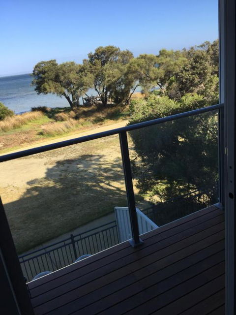 Falcon Bay 4x4 Townhouse - Perths Hotel 3