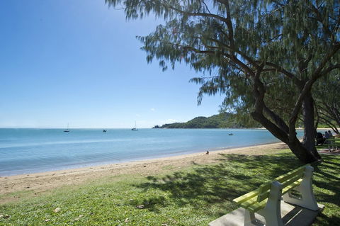Maggies Beachfront Apt. 13 - Perths Hotel 2