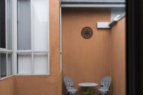 Caseys Beach Retreat - Perths Hotel 5