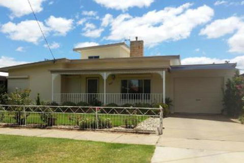 City Holiday Home Mildura - Perths Hotel 0
