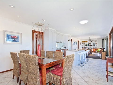Beach House At Moana - Perths Hotel 4