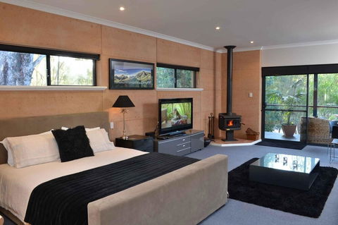 Aroha - Perths Hotel 4
