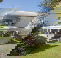 Through the Looking Glass - Perths Hotel