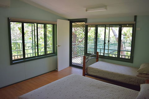 Parry Creek Farm Tourist Resort & Caravan Park - Perths Hotel 3