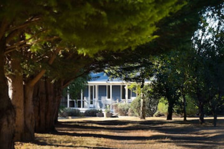Wheatsheaf VIC Perths Hotel