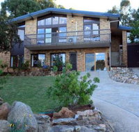 Alpine Apartment Great location with views of Lake Jindabyne - Perths Hotel