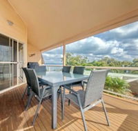 Moy at Nelson Bay 2/30 Thurlow Avenue - Perths Hotel