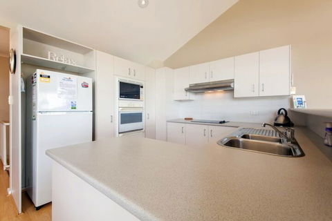 Moy At Nelson Bay, 2/30 Thurlow Avenue - Perths Hotel 6