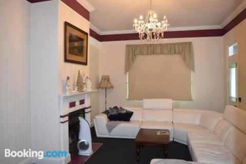 YesterYear On West - Perths Hotel 4