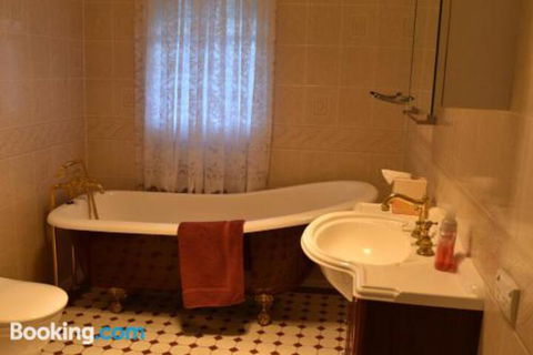 YesterYear On West - Perths Hotel 2
