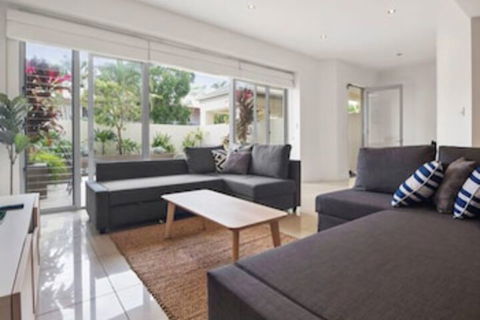 Luxury Townhouse 250m To The Beach - Perths Hotel 0