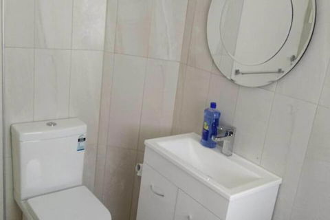Riverbank Villa Devonport - Perths Hotel 7