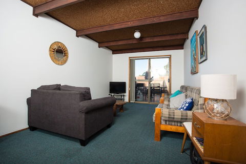 Fishermans Lodge - Perths Hotel 1