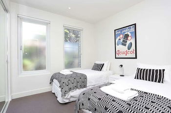 Brighton Beach Bayside Beauty - Perths Hotel 0