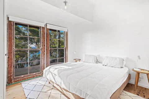 Thurlow Avenue 48 - Perths Hotel 2