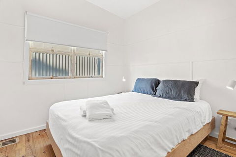 Thurlow Avenue 48 - Perths Hotel 5