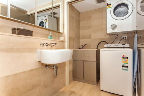 Mantra Aqua Penthouse 83 / 1A Tomaree Street - Perths Hotel 2